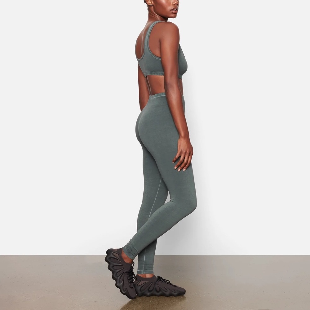 NWT: Outdoor Legging in Malachite